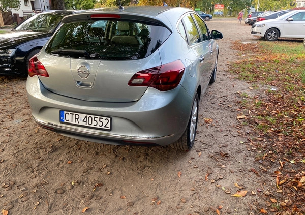 Opel Astra cena 27000 przebieg: 238000, rok produkcji 2013 z Chełmża małe 67